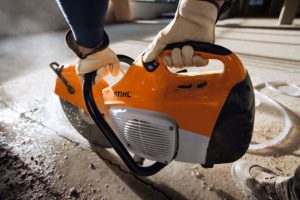 Stihl TS420 Saw on site