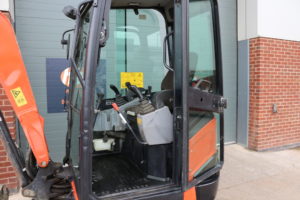 Kubota U27-4 Excavator cab
